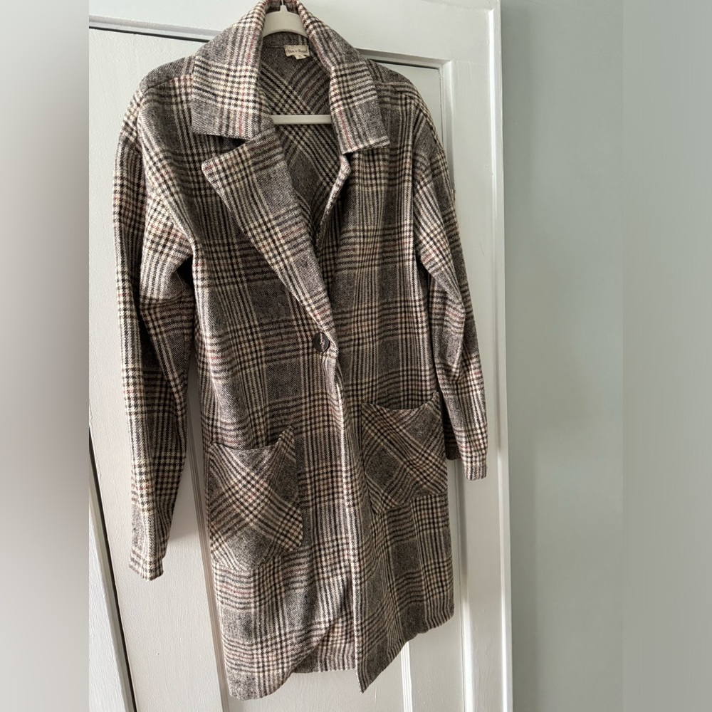 Women’s car coat, perfect for transitioning from summer to fall.